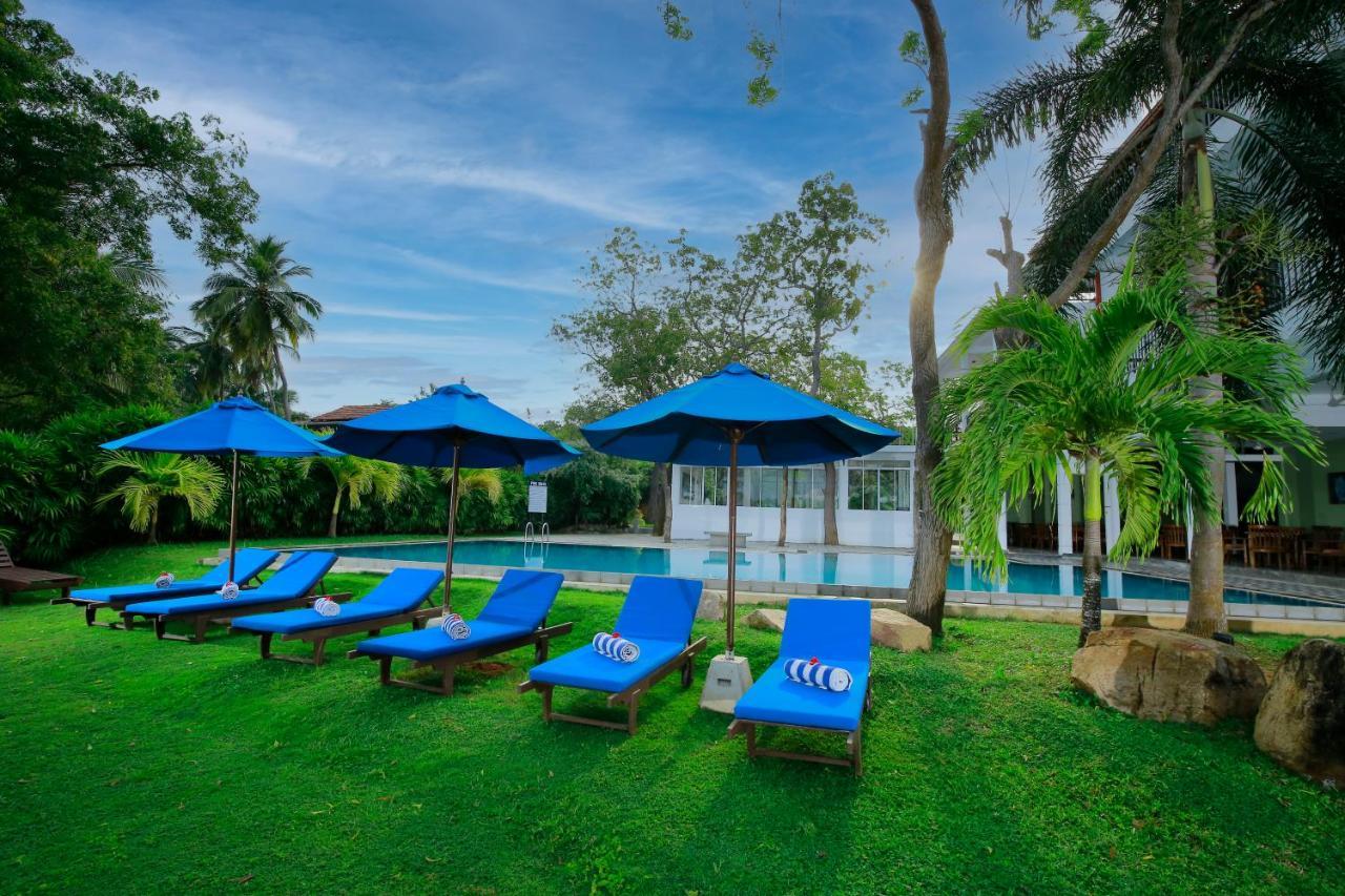 Diya Dahara Lake Resort Yala Exterior photo