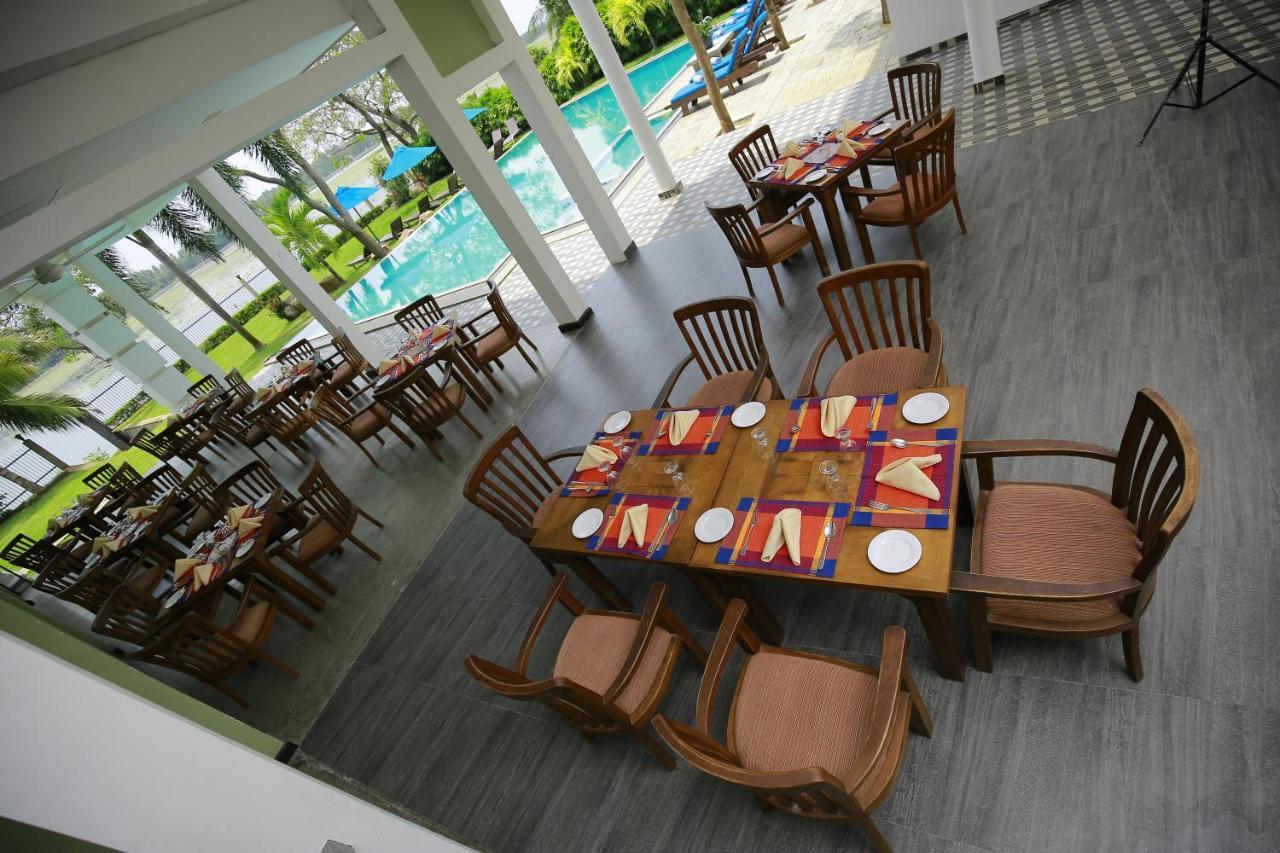 Diya Dahara Lake Resort Yala Exterior photo