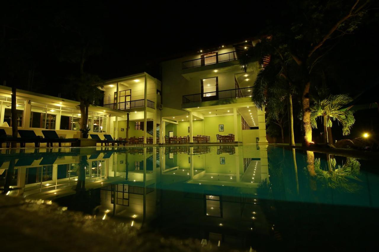 Diya Dahara Lake Resort Yala Exterior photo