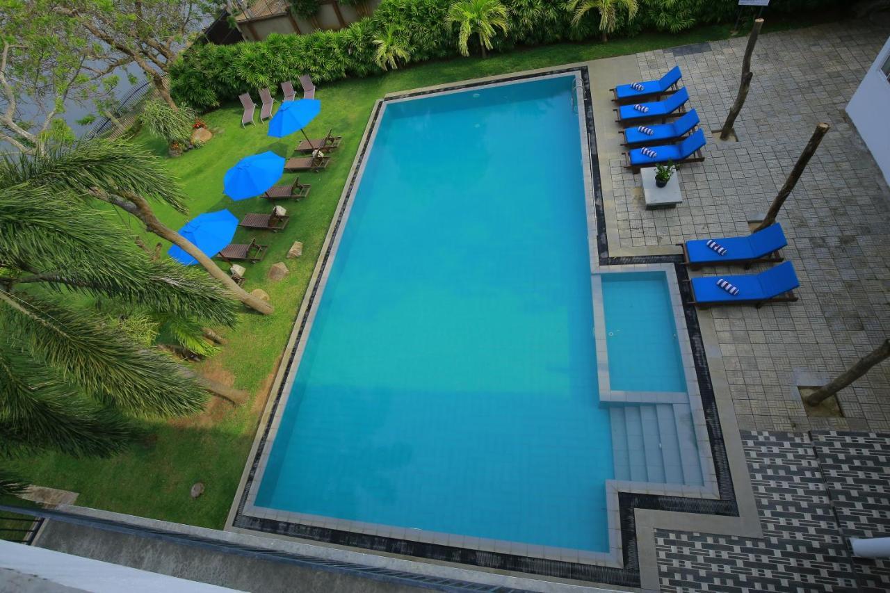 Diya Dahara Lake Resort Yala Exterior photo