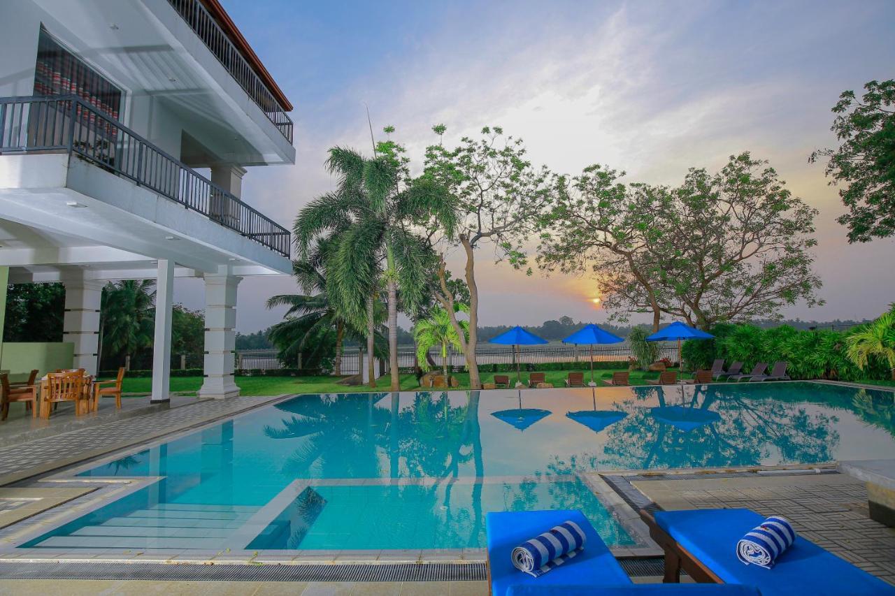 Diya Dahara Lake Resort Yala Exterior photo