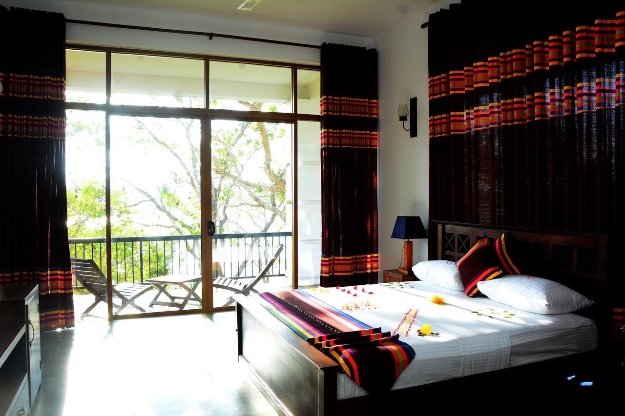 Diya Dahara Lake Resort Yala Exterior photo