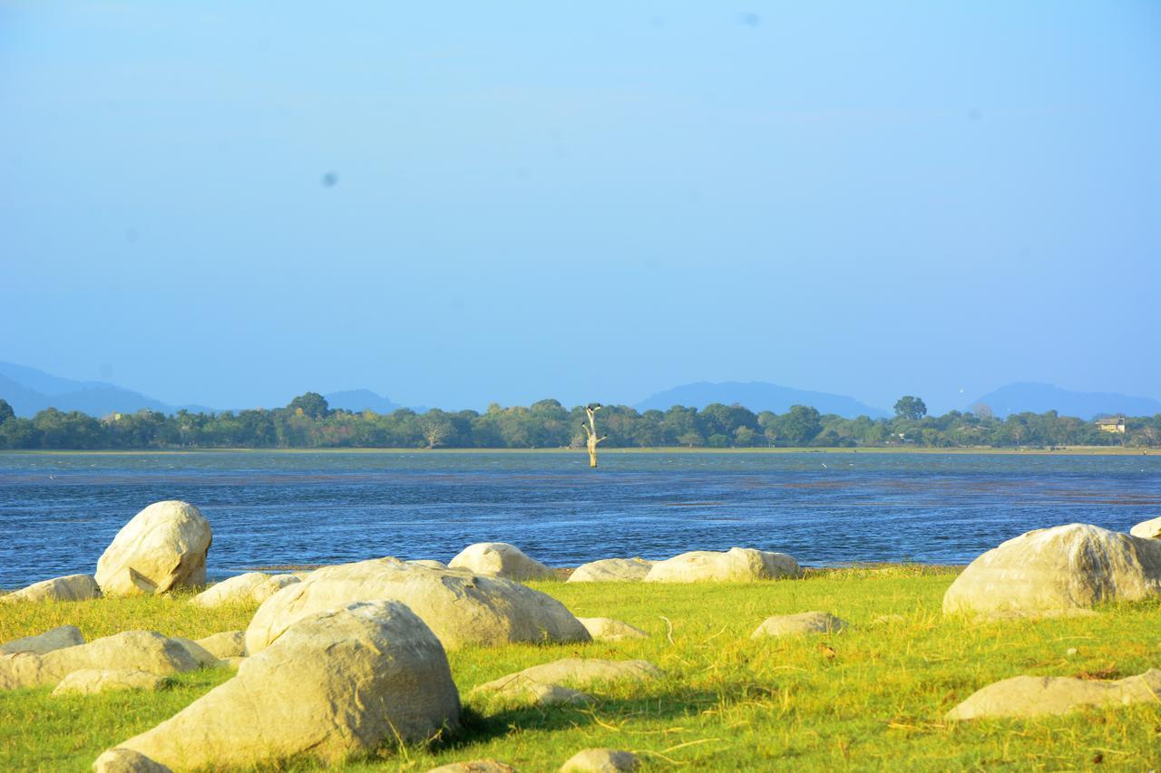 Diya Dahara Lake Resort Yala Exterior photo