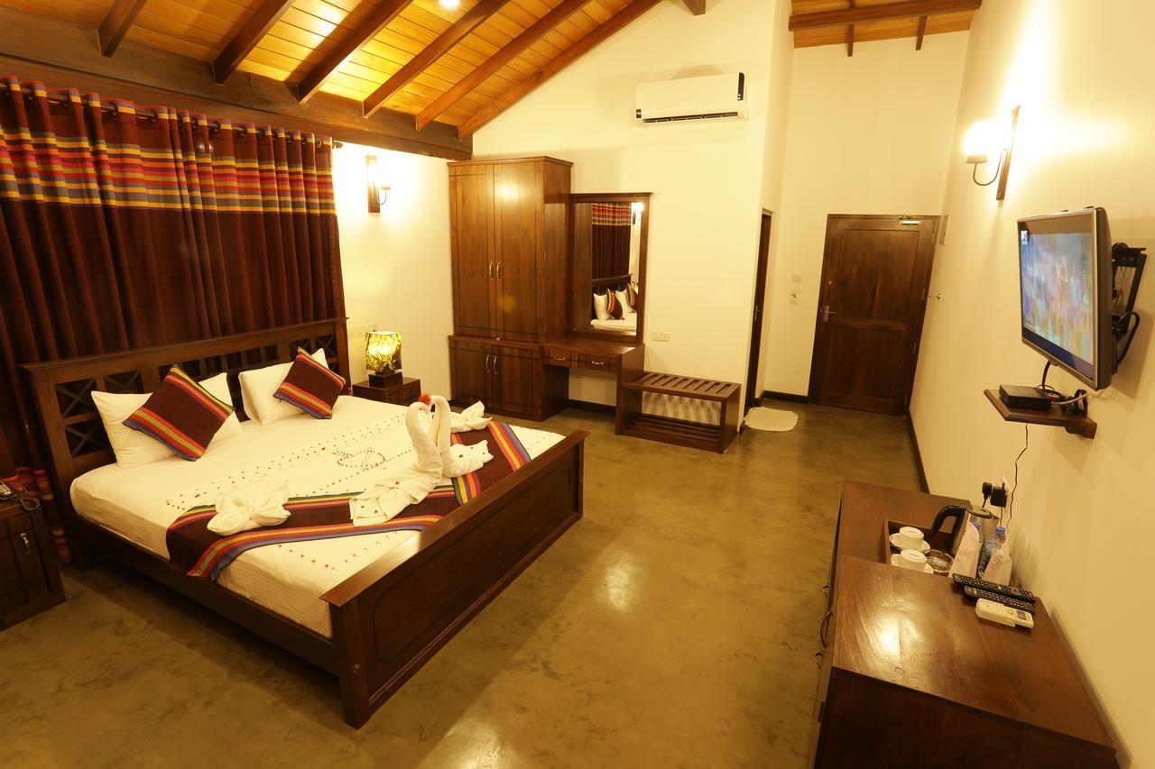 Diya Dahara Lake Resort Yala Exterior photo