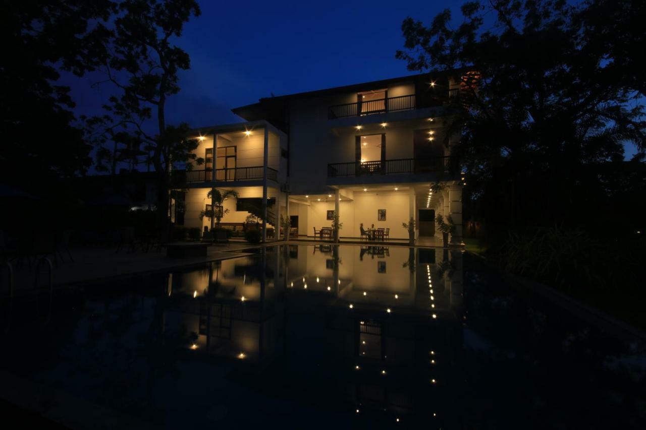 Diya Dahara Lake Resort Yala Exterior photo