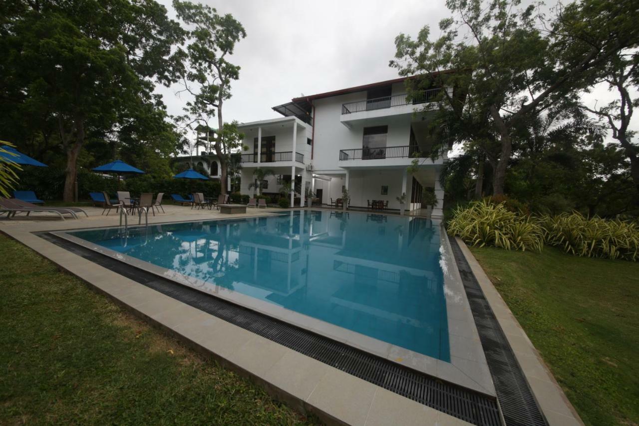 Diya Dahara Lake Resort Yala Exterior photo